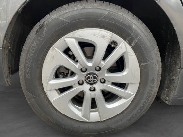 Toyota prius hybride dynamic / garantie 12 mois / affichage tÊte haute / camÉra de recul / chargeur a induction occasion...