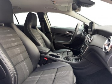 Mercedes gla 200 sensation / sieges sport cuir et tissu /  garantie 12 mois occasion simplicicar les sables-d'olonne...