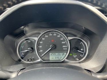 Toyota yaris 1.5 vvti 16v hsd hybrid 100h e-cvt 75 cv occasion simplicicar st-maximin simplicicar simplicibike france