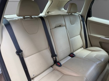 Volvo xc60 d4 181 ch momentum geartronic attelage radar av ar garantie 12 mois occasion simplicicar poitiers simplicicar...