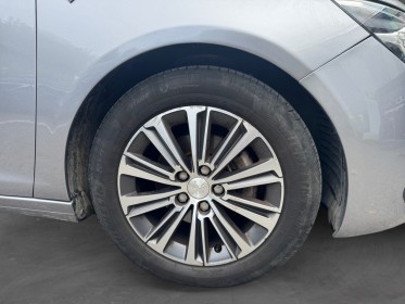 Peugeot 308 1.5 bluehdi road trip 130ch ss  || garantie 12 mois || occasion osny simplicicar simplicibike france