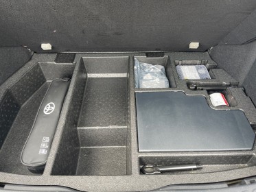 Toyota c-hr hybride my23 simplifiee 2.0l dynamic ultimate / attelage amovible / 1ère main occasion simplicicar grenoble...