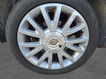 Renault clio iii dci 85 eco2 exception kit distri ok - idéal jeune conducteur occasion avignon (84) simplicicar simplicibike...