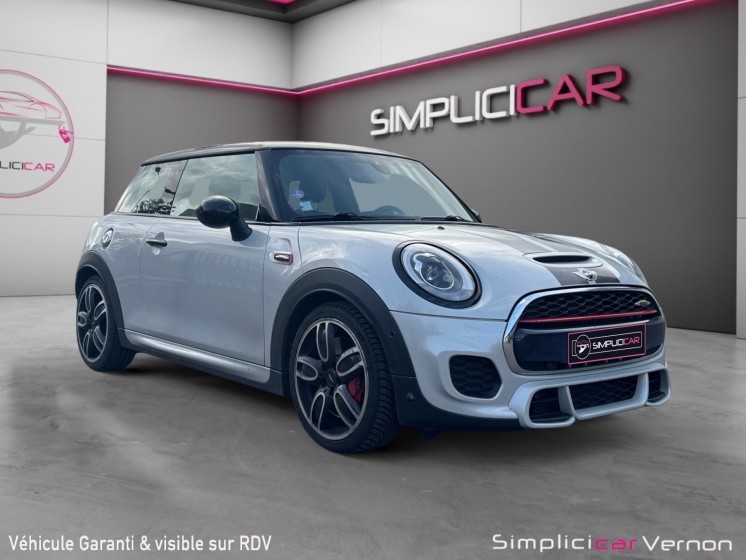 Mini cooper 2.0 jcw 231 exclusive design bva  ligne jcw à clapets  sièges chauffants  caméra de recul  garantie 12 mois...