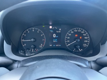 Toyota yaris my20 120 vvt-i france - faible kms - caméra de recul - grantie 12 mois occasion simplicicar lyon nord...