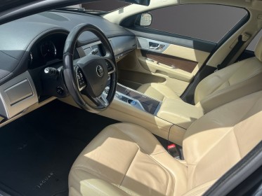 Jaguar xf xf 2.2 d - 163 british edition a occasion paris 15ème (75) simplicicar simplicibike france