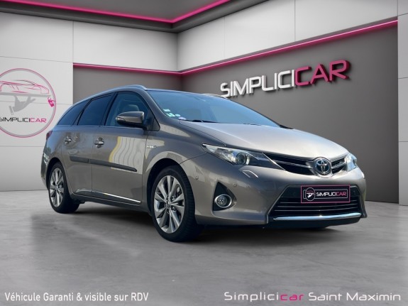 Toyota auris touring sports hybride 136h style  / entretien full toyota occasion simplicicar st-maximin simplicicar...