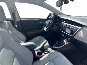 Toyota auris touring sports hybride 136h style  / entretien full toyota occasion simplicicar st-maximin simplicicar...