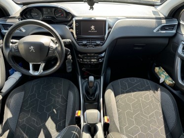 Peugeot 2008 1.2 vti 82ch bvm5 style - avec dashcam occasion simplicicar lagny  simplicicar simplicibike france