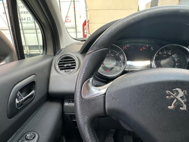 Peugeot 3008 1.6 bluehdi 120ch ss bvm6 style - distribution changee - aide au parking occasion simplicicar lagny  simplicicar...