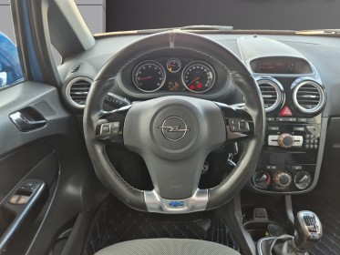Opel corsa 1.6 turbo - 192 ch opc toit ouvrant bacquets recaro suspensions sport revision a jour occasion simplicicar valence...