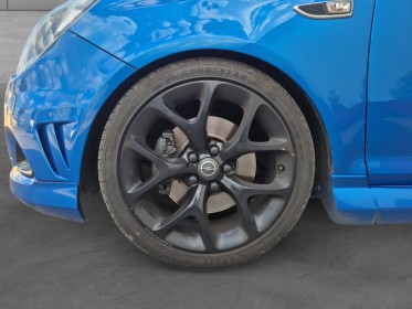 Opel corsa 1.6 turbo - 192 ch opc toit ouvrant bacquets recaro suspensions sport revision a jour occasion simplicicar valence...