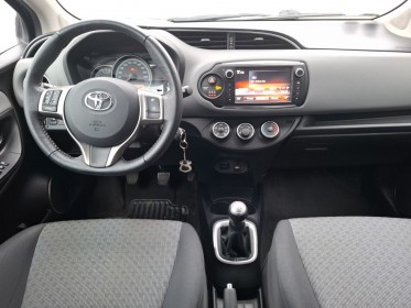 Toyota yaris 69 vvt-i active occasion simplicicar velay simplicicar simplicibike france