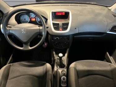 Peugeot 206 1.1e 60ch trendy clim garantie 12 mois occasion simplicicar bordeaux  simplicicar simplicibike france