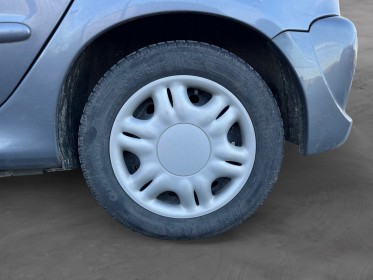 Peugeot 206 1.1e 60ch trendy clim garantie 12 mois occasion simplicicar bordeaux  simplicicar simplicibike france