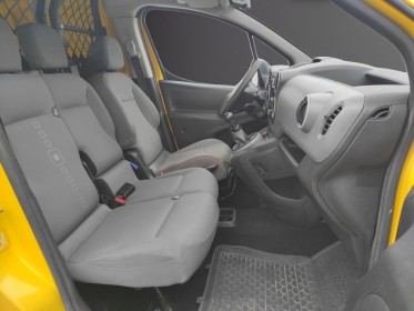 Citroen berlingo fourgon l1 hdi 75 ch 3 places 625 kg confort - garantie 12 mois occasion simplicicar reims simplicicar...