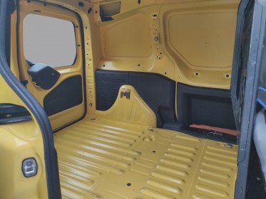 Citroen berlingo fourgon l1 hdi 75 ch 3 places 625 kg confort - garantie 12 mois occasion simplicicar reims simplicicar...