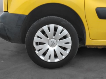 Citroen berlingo fourgon l1 hdi 75 ch 3 places 625 kg confort - garantie 12 mois occasion simplicicar reims simplicicar...