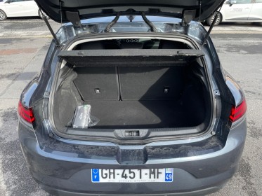 Renault megane iv berline blue dci 115 - 21n limited occasion simplicicar compiegne simplicicar simplicibike france