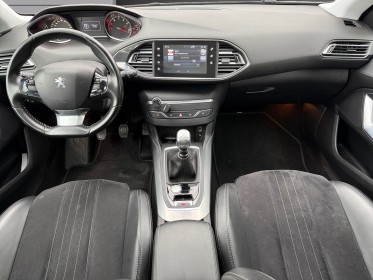 Peugeot 308 1.2 puretech 130cv ss bvm6 allure - distri ok - toit panoramique - garantie 12 mois occasion simplicicar toulon...