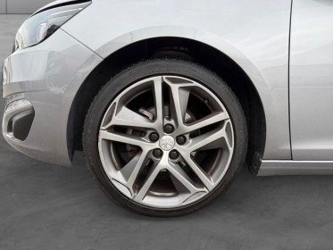 Peugeot 308 1.2 puretech 130cv ss bvm6 allure - distri ok - toit panoramique - garantie 12 mois occasion simplicicar toulon...