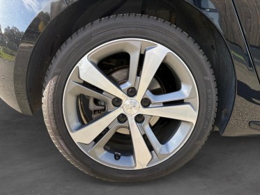 Peugeot 308 gt line 1.5 bluehdi 130ch eat8 - toit panoramique - camera de recul - carplay occasion simplicicar rennes...