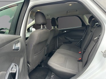 Ford focus sw 125ch titanuim - premiere main - moteur a chaine - faible km - occasion simplicicar compiegne simplicicar...