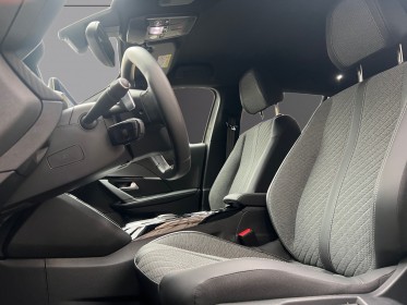 Peugeot 2008 puretech 130 ss eat8 allure / garantie constructeur / car play / sieges chauffant / camera 360 occasion paris...