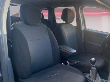 Dacia duster dci 110 ch 4x2 black touch caméra/gps garantie 12 mois occasion simplicicar perpignan  simplicicar simplicibike...