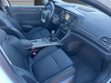 Renault megane iv berline business 1.5 dci 110 distri neuf / radar av - arr occasion simplicicar veauche simplicicar...
