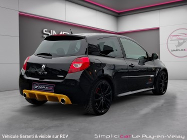 Renault clio iii 2.0 16v 203 renault sport redbull racing rb7 n°429/500  ligne scorpion occasion simplicicar velay...