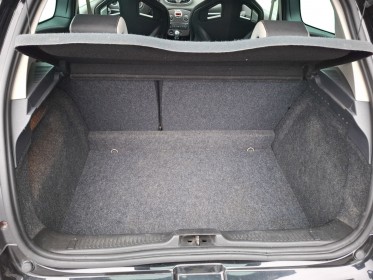 Renault clio iii 2.0 16v 203 renault sport redbull racing rb7 n°429/500  ligne scorpion occasion simplicicar velay...