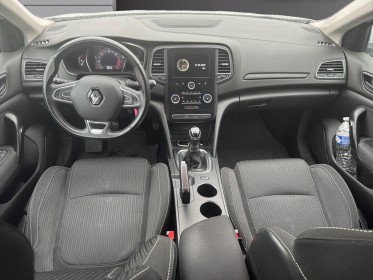 Renault megane iv estate dci 90 energy life  entretien complet  garantie 12 mois occasion simplicicar vernon simplicicar...