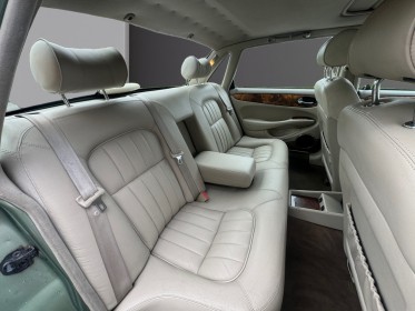 Jaguar xj xj8 4.0 v8 pack classique a garantie 12 mois occasion scl 56 - simplicicar vannes simplicicar simplicibike france