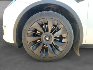 Tesla model y performance dual motor awd - régulateur acc - conduite autonome niveau 2 - garantie 12 mois europe occasion...