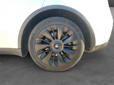 Tesla model y performance dual motor awd - régulateur acc - conduite autonome niveau 2 - garantie 12 mois europe occasion...