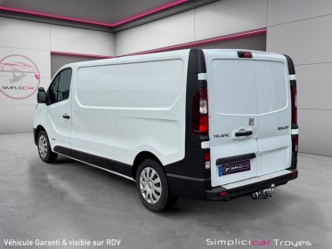 Renault trafic fourgon l2h1 1200 kg dci 120 grand confort attelage kit bois clim régulateur garantie 12 mois occasion...