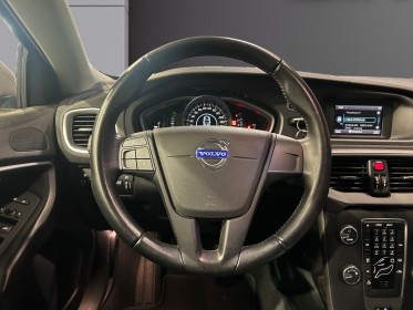 Volvo v40 momentum t2 120 ch garantie 12 mois occasion montpellier (34) simplicicar simplicibike france