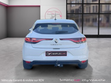 Renault megane iv berline blue dci 115 edc business radar av arr / carplay / attelage occasion simplicicar veauche...