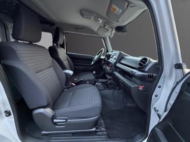 Suzuki jimny 1.5 vvt  privilege, sièges chauffants, affranchissement de ligne occasion simplicicar rennes simplicicar...