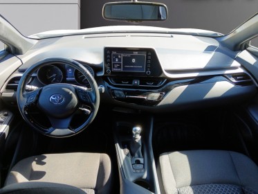 Toyota c-hr hybride my20 1.8 vvt-i 16v hybrid non rechargeable / 2wd / finition graphic occasion réunion ville st pierre...