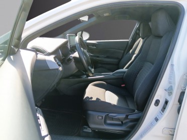 Toyota c-hr hybride my20 1.8 vvt-i 16v hybrid non rechargeable / 2wd / finition graphic occasion réunion ville st pierre...