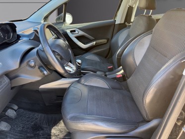 Peugeot 2008 1.6 hdi 120ch ss bvm6 urban cross attelage remorque garantie 12 mois occasion simplicicar pertuis  simplicicar...