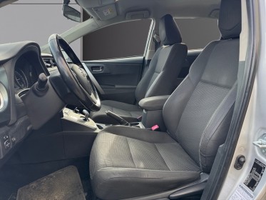 Toyota auris hybride 136h dynamic garantie 12 mois occasion montpellier (34) simplicicar simplicibike france