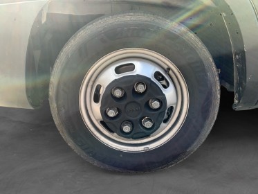 Iveco daily 3.0 d 16v 160 ch tva recuperable prix ht caisse hayon ccb 35c16h3.0 empattement 4100 garantie 12 mois occasion...