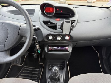 Renault twingo ii 1.2 lev 16v 75 eco2 authentique euro 5 occasion simplicicar rennes simplicicar simplicibike france