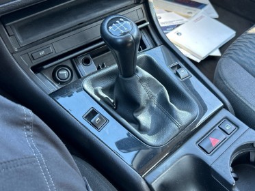 Bmw serie 3 e46 325i 192 ch pack luxe - 6 cylindres en ligne - carnet d'entretien occasion simplicicar lagny  simplicicar...