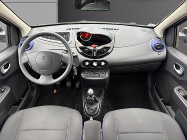 Renault twingo ii 1.2 16v 75 ch purple - clim - régulateur de vitesse occasion simplicicar rennes simplicicar simplicibike...