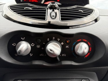 Renault twingo ii 1.2 16v 75 ch purple - clim - régulateur de vitesse occasion simplicicar rennes simplicicar simplicibike...