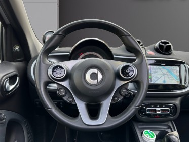Smart forfour 0.9 90 ch ss ba6 prime cabriolet - carplay - sièges en cuir chauffant - caméra de recul - radar ar occasion...